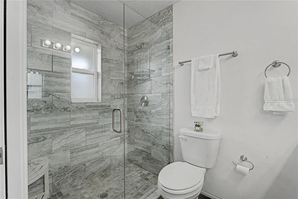 For Sale: $349,000 (3 beds, 2 baths, 1218 Square Feet)