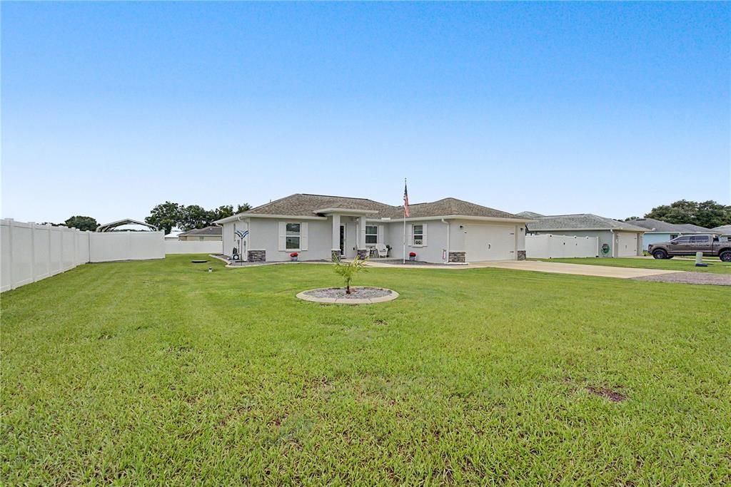 For Sale: $349,000 (3 beds, 2 baths, 1218 Square Feet)