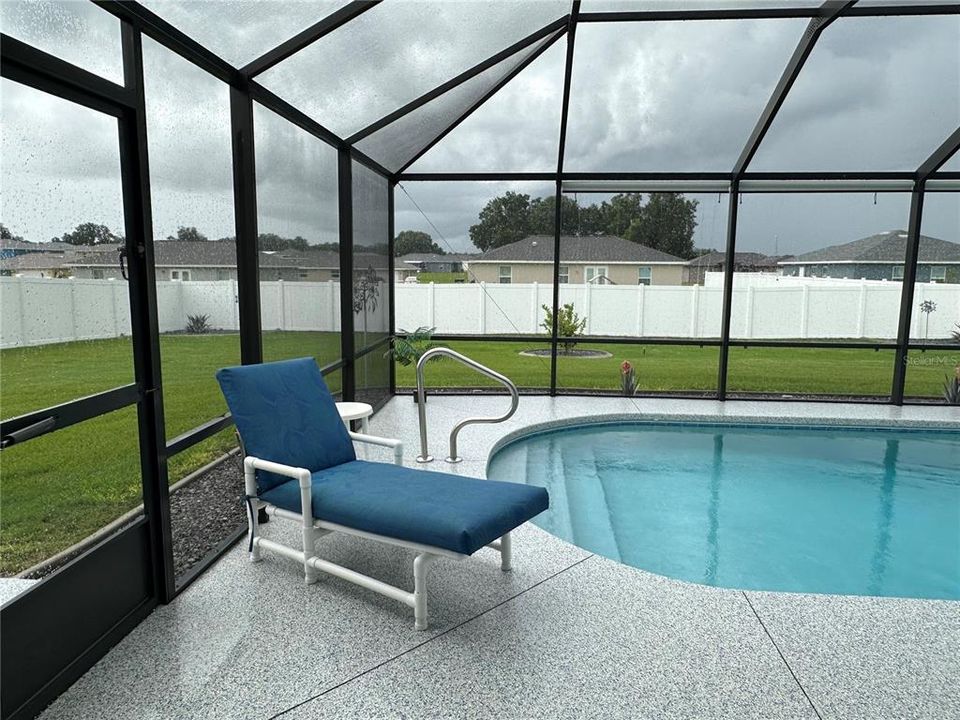 For Sale: $349,000 (3 beds, 2 baths, 1218 Square Feet)