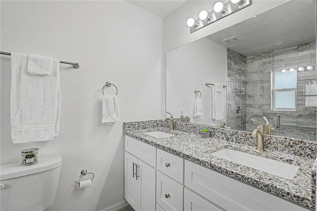 For Sale: $349,000 (3 beds, 2 baths, 1218 Square Feet)
