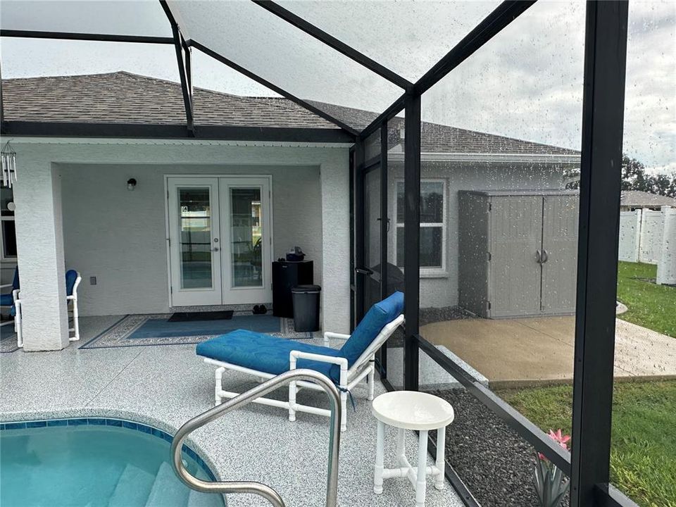 For Sale: $349,000 (3 beds, 2 baths, 1218 Square Feet)