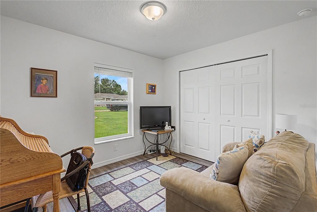 For Sale: $349,000 (3 beds, 2 baths, 1218 Square Feet)