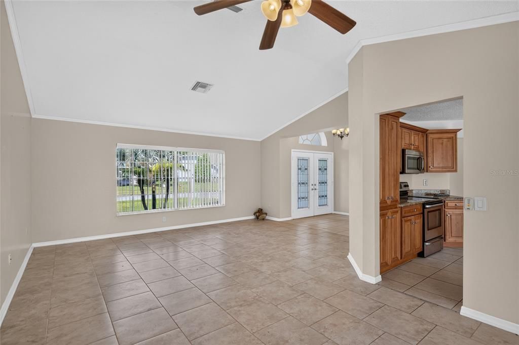 For Sale: $399,000 (3 beds, 2 baths, 1973 Square Feet)