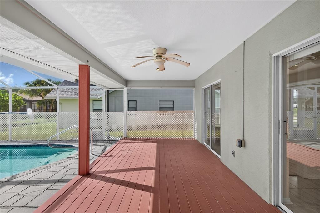 For Sale: $399,000 (3 beds, 2 baths, 1973 Square Feet)