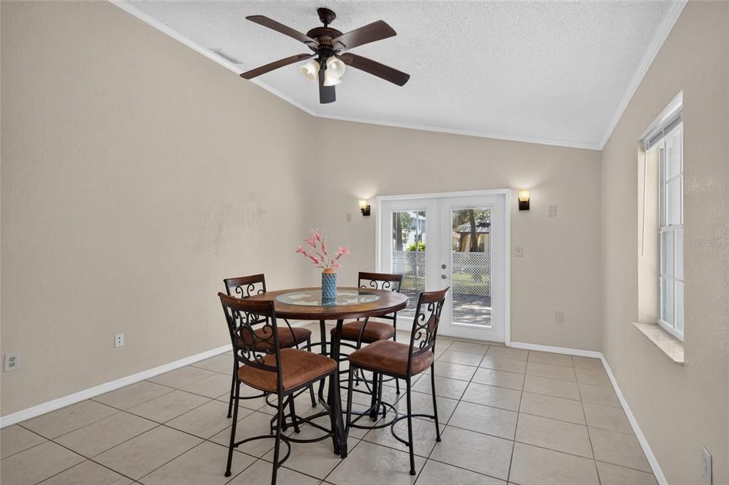 For Sale: $399,000 (3 beds, 2 baths, 1973 Square Feet)