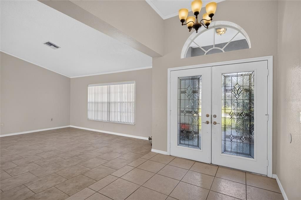 For Sale: $399,000 (3 beds, 2 baths, 1973 Square Feet)