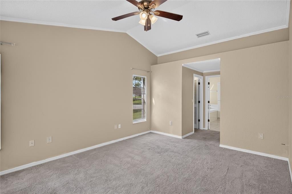 For Sale: $399,000 (3 beds, 2 baths, 1973 Square Feet)