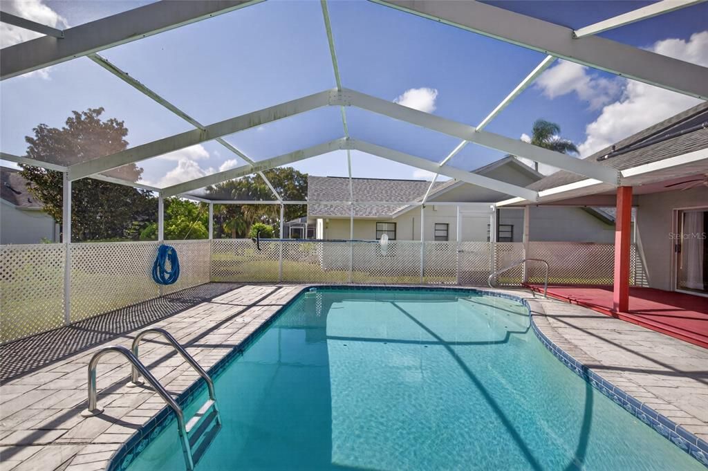 For Sale: $399,000 (3 beds, 2 baths, 1973 Square Feet)