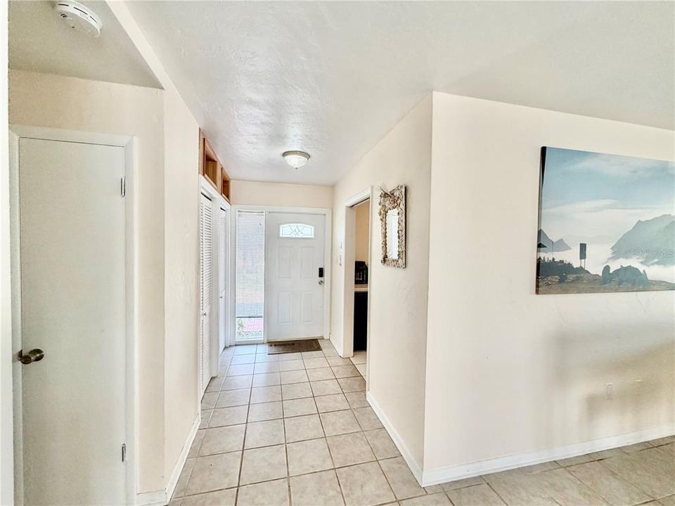 For Sale: $300,000 (3 beds, 2 baths, 1537 Square Feet)