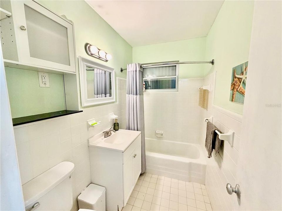 For Sale: $300,000 (3 beds, 2 baths, 1537 Square Feet)