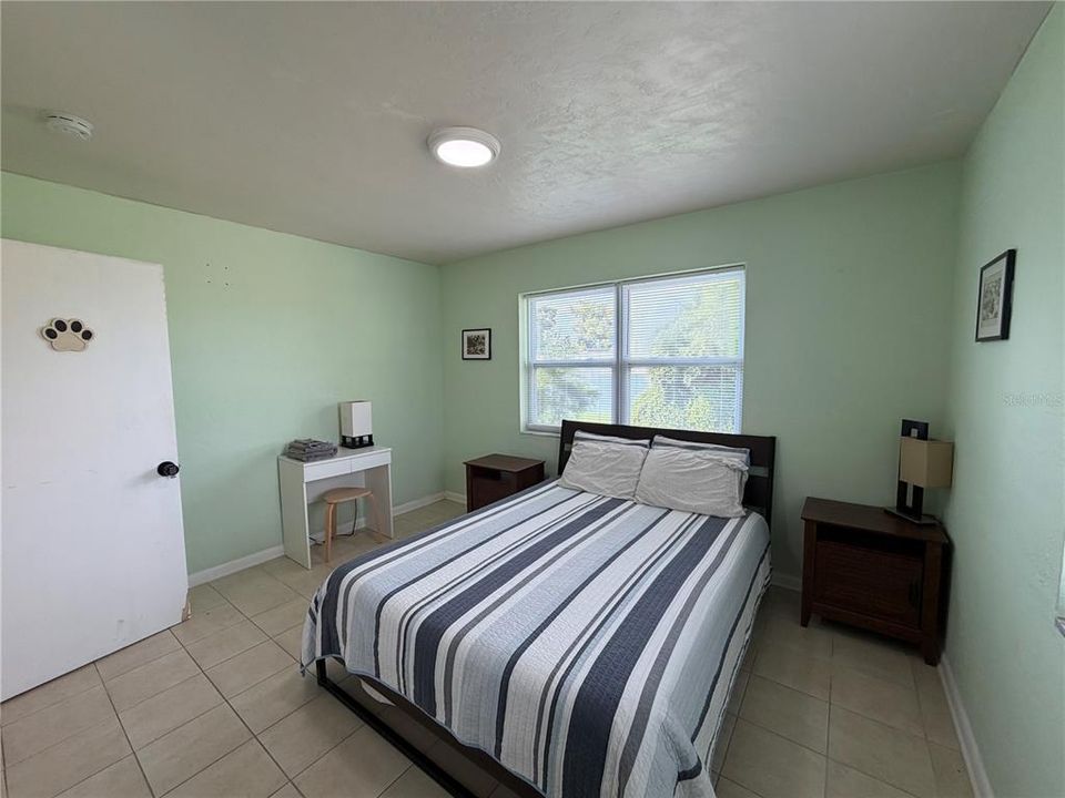 For Sale: $300,000 (3 beds, 2 baths, 1537 Square Feet)
