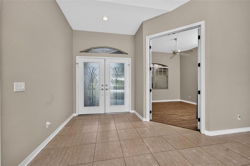 For Sale: $449,900 (3 beds, 2 baths, 2392 Square Feet)
