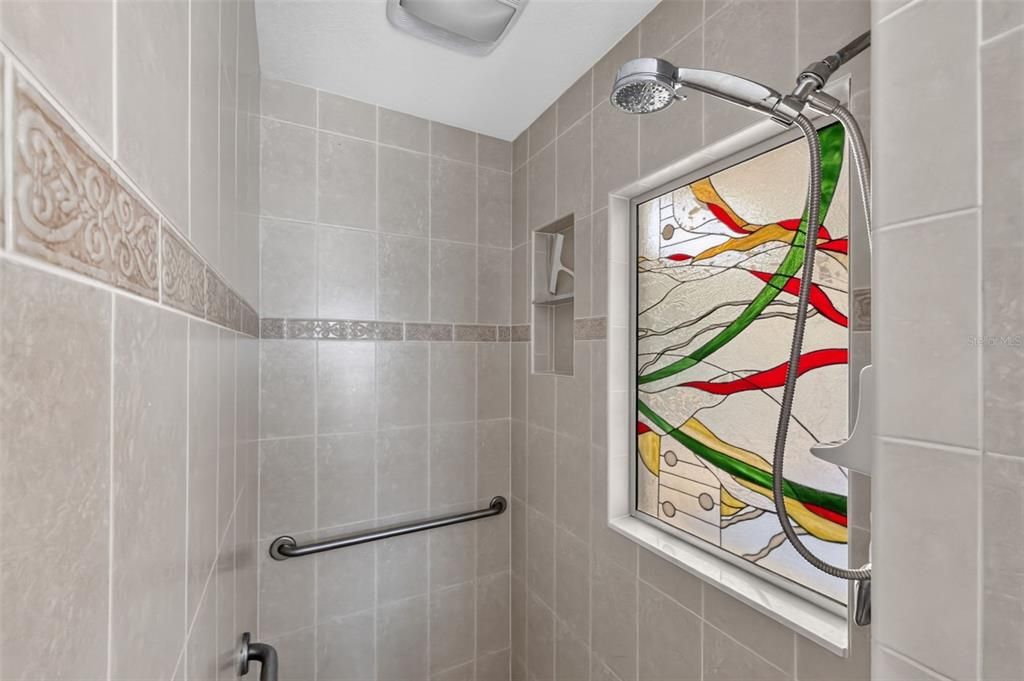 For Sale: $449,900 (3 beds, 2 baths, 2392 Square Feet)
