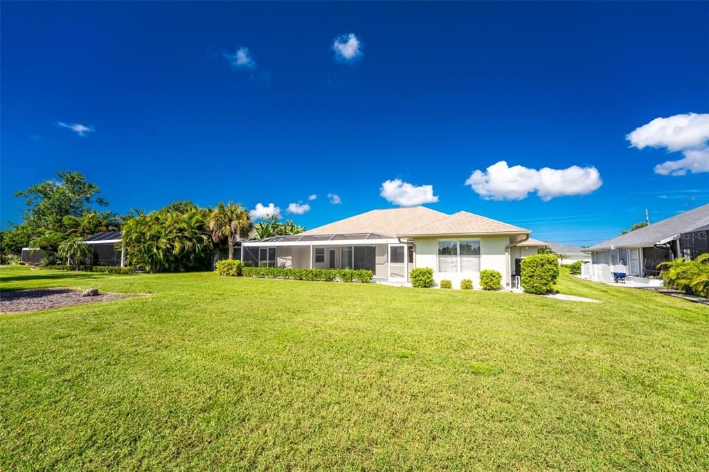 For Sale: $449,900 (3 beds, 2 baths, 2392 Square Feet)