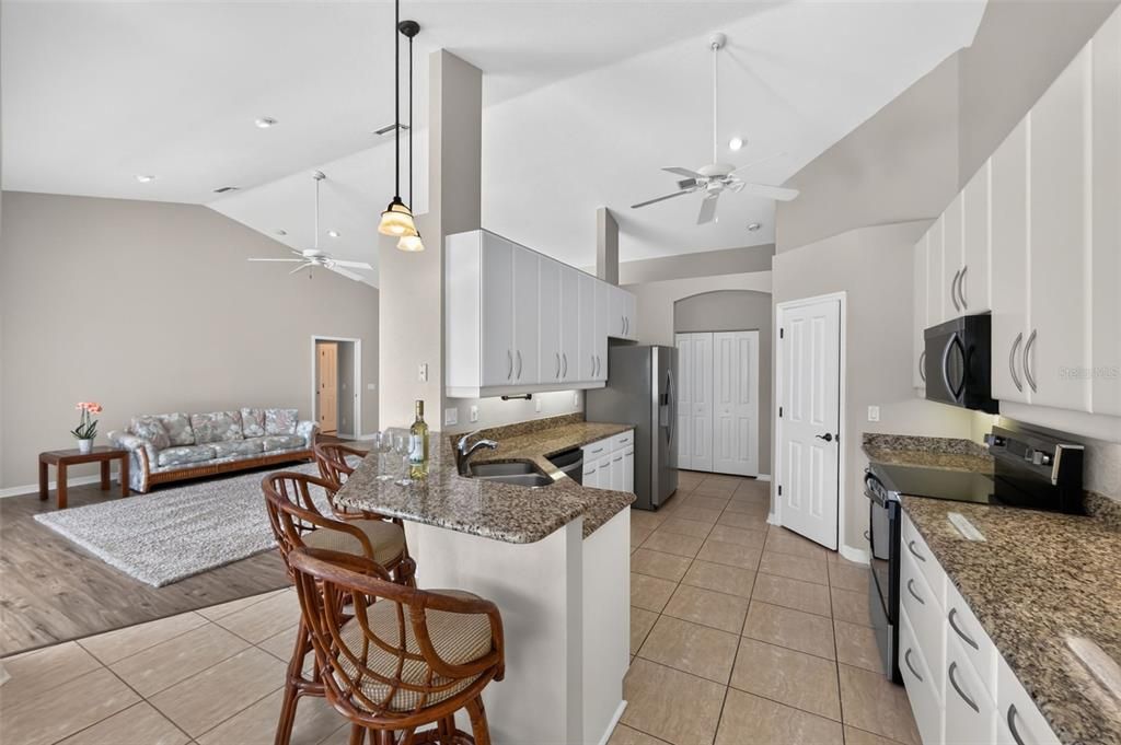 For Sale: $449,900 (3 beds, 2 baths, 2392 Square Feet)