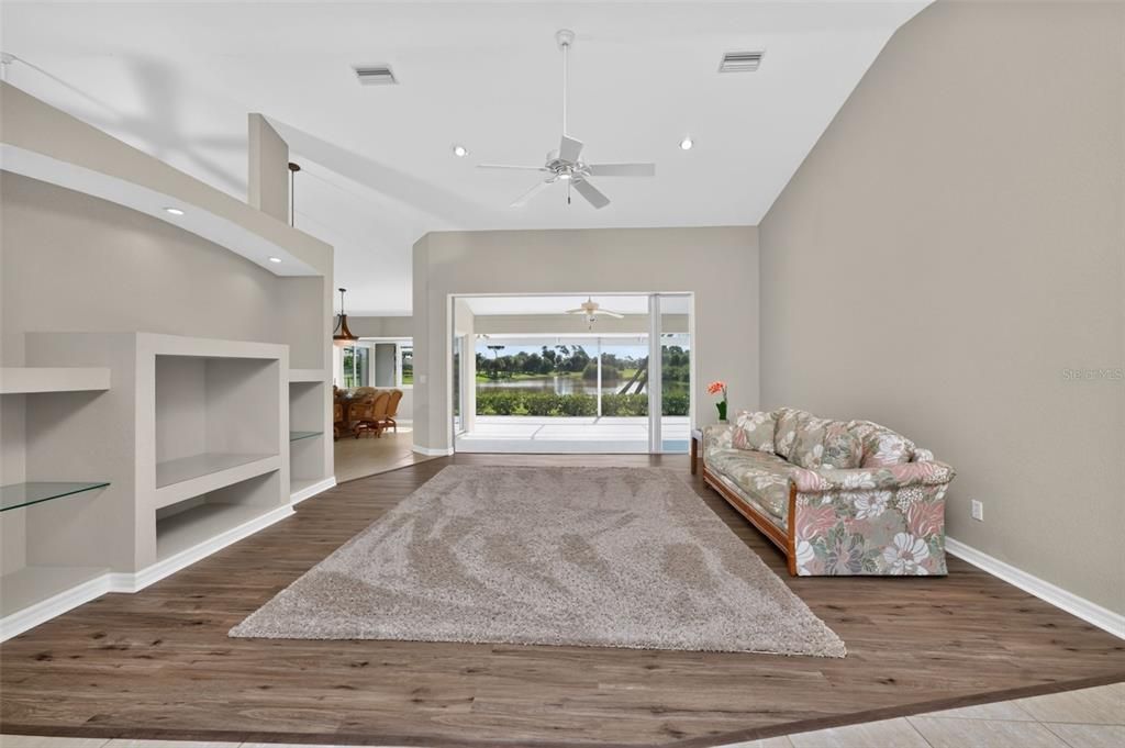 For Sale: $449,900 (3 beds, 2 baths, 2392 Square Feet)