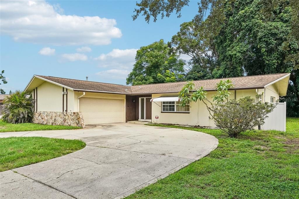 En Venta: $360,000 (3 camas, 2 baños, 1376 Pies cuadrados)