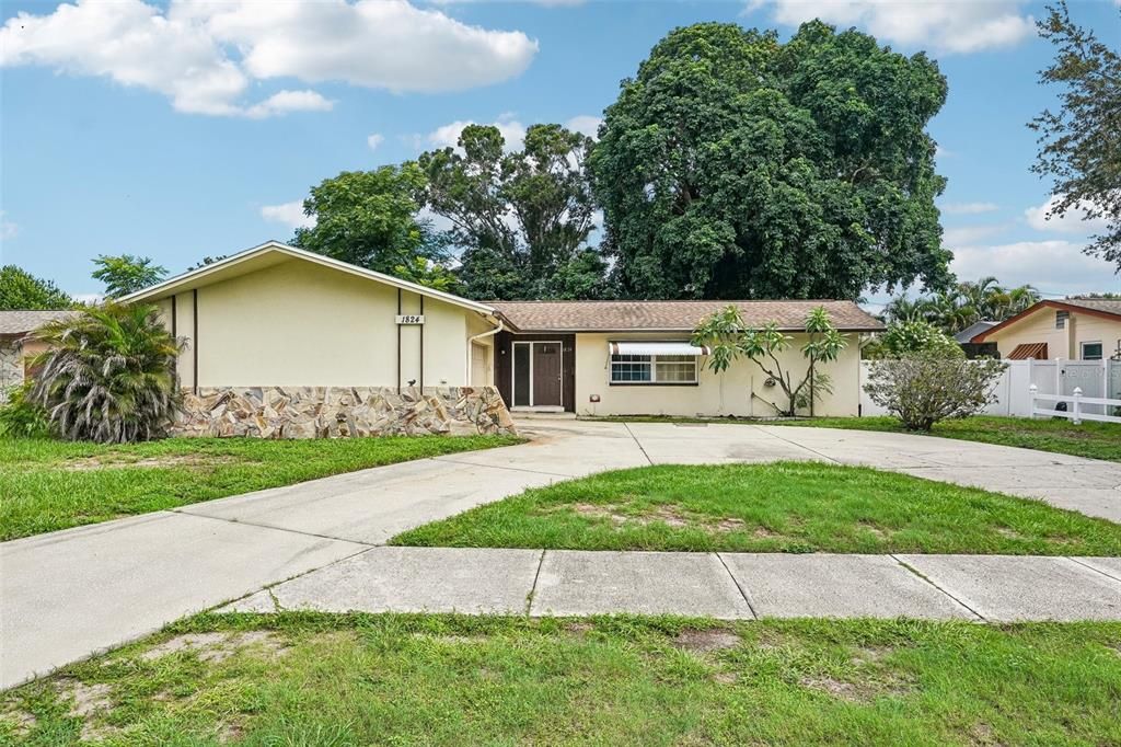 En Venta: $360,000 (3 camas, 2 baños, 1376 Pies cuadrados)