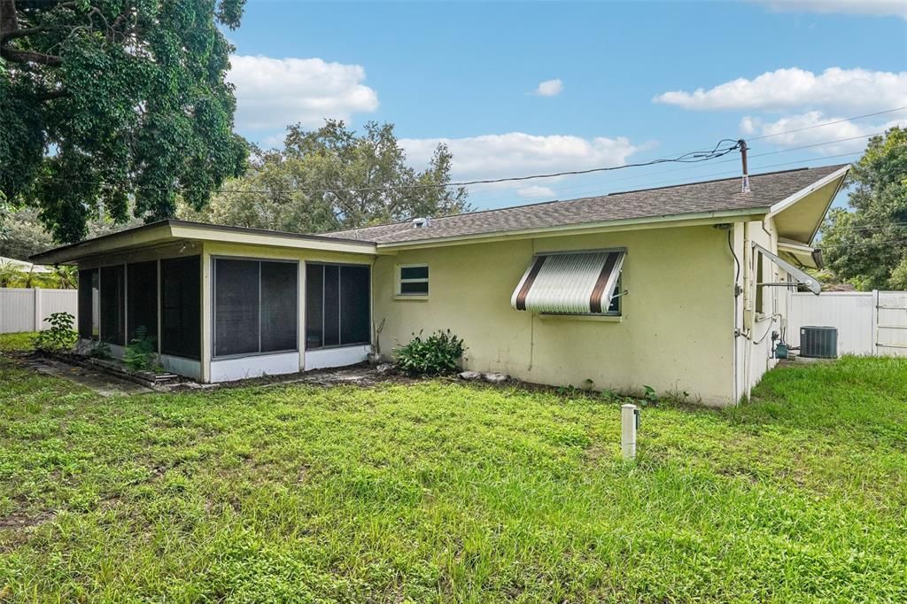 En Venta: $360,000 (3 camas, 2 baños, 1376 Pies cuadrados)