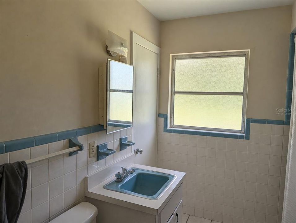 For Sale: $479,000 (3 beds, 2 baths, 1467 Square Feet)