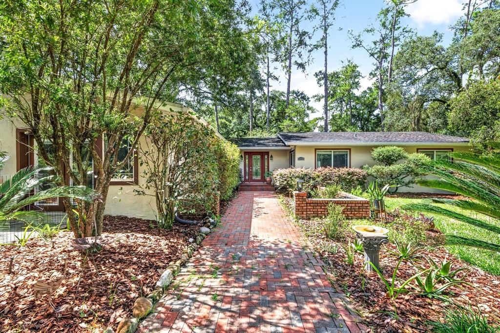 For Sale: $725,000 (4 beds, 3 baths, 3938 Square Feet)