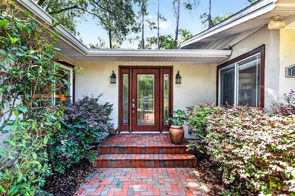 For Sale: $725,000 (4 beds, 3 baths, 3938 Square Feet)