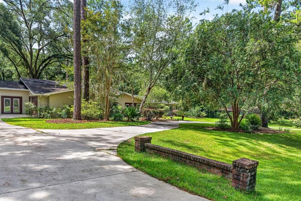For Sale: $725,000 (4 beds, 3 baths, 3938 Square Feet)