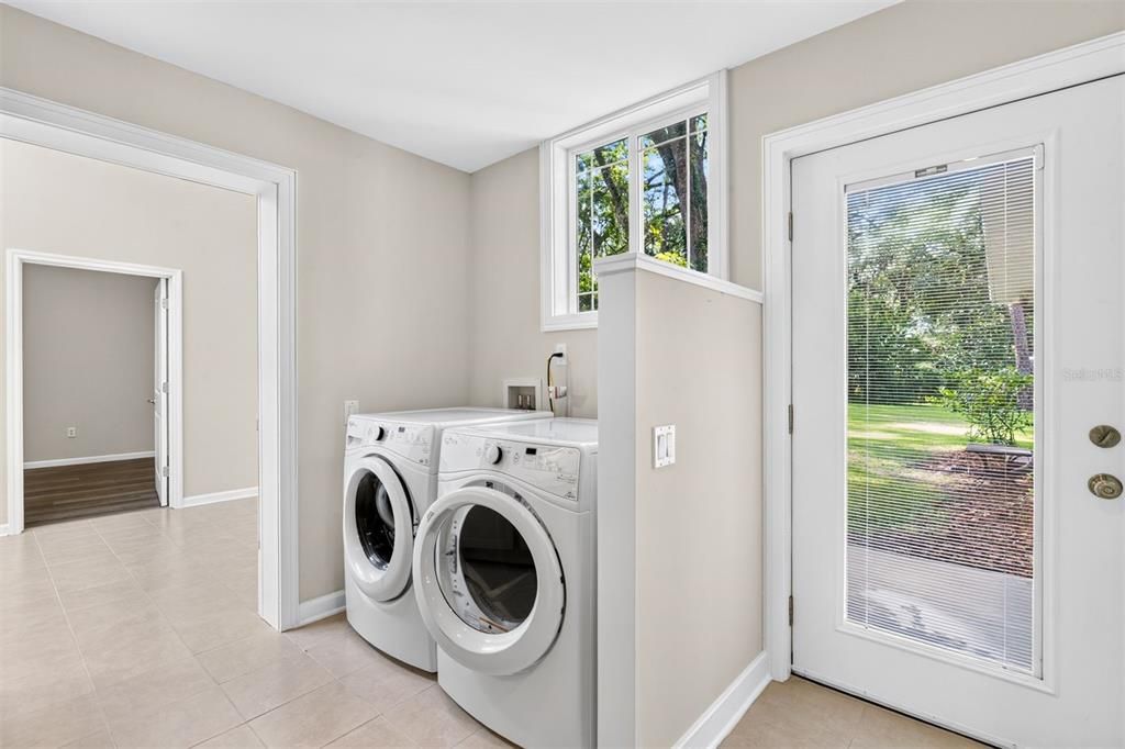 For Sale: $725,000 (4 beds, 3 baths, 3938 Square Feet)
