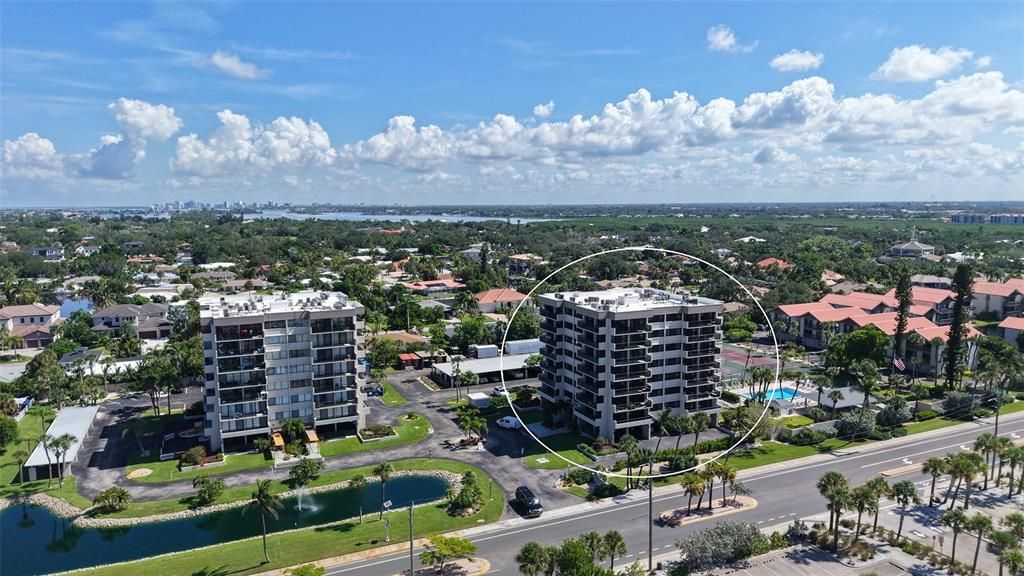For Sale: $899,900 (2 beds, 2 baths, 1204 Square Feet)