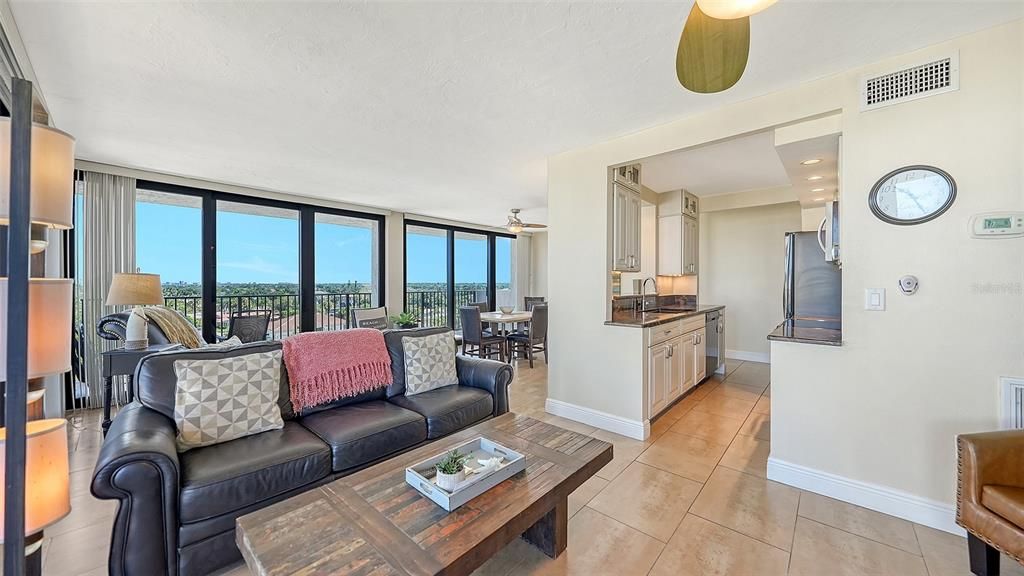 For Sale: $899,900 (2 beds, 2 baths, 1204 Square Feet)