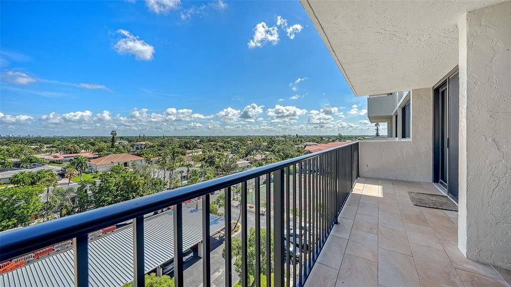 For Sale: $899,900 (2 beds, 2 baths, 1204 Square Feet)