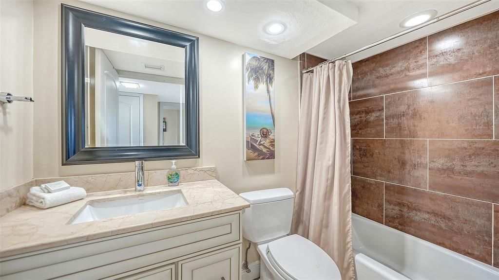 For Sale: $899,900 (2 beds, 2 baths, 1204 Square Feet)