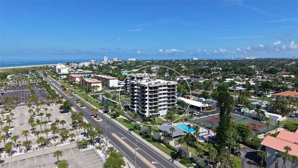For Sale: $899,900 (2 beds, 2 baths, 1204 Square Feet)