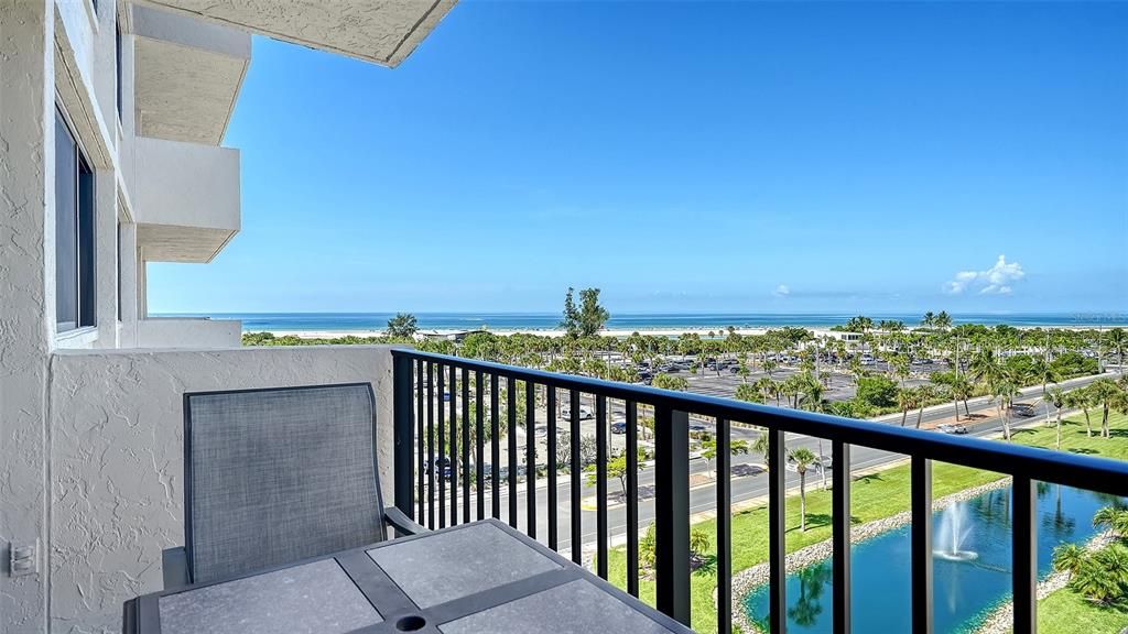 For Sale: $899,900 (2 beds, 2 baths, 1204 Square Feet)