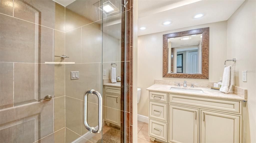 For Sale: $899,900 (2 beds, 2 baths, 1204 Square Feet)