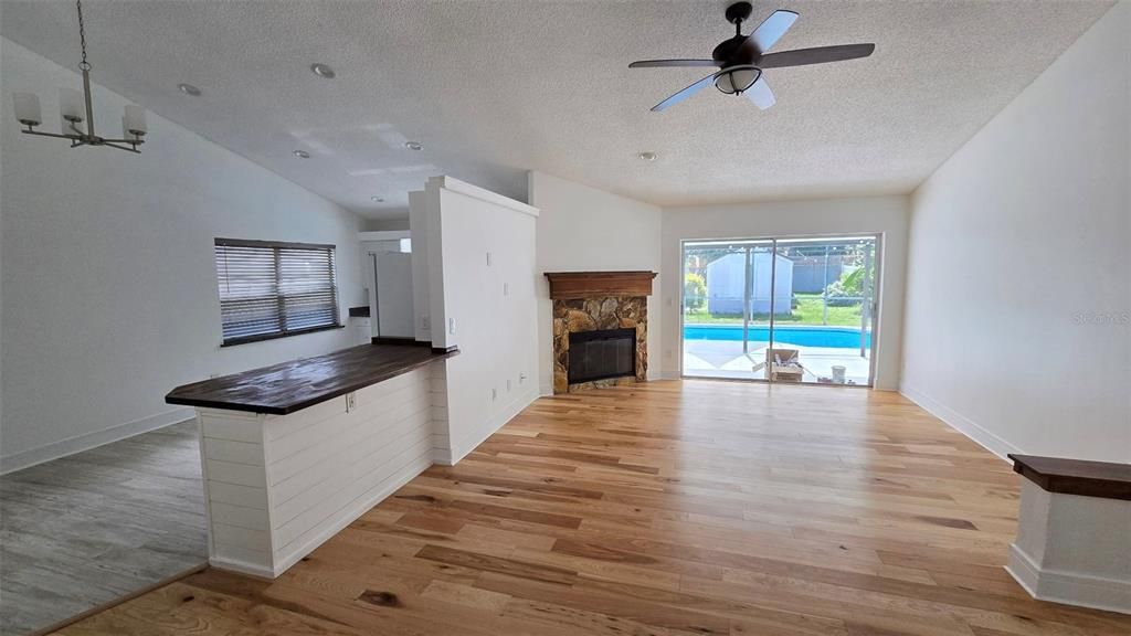 For Rent: $2,275 (3 beds, 2 baths, 1468 Square Feet)