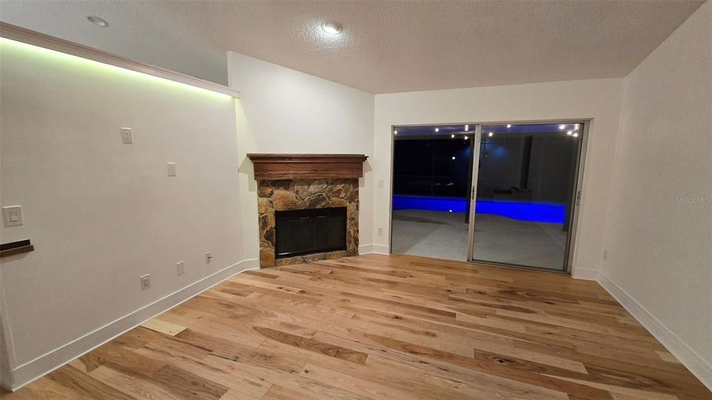 For Rent: $2,275 (3 beds, 2 baths, 1468 Square Feet)