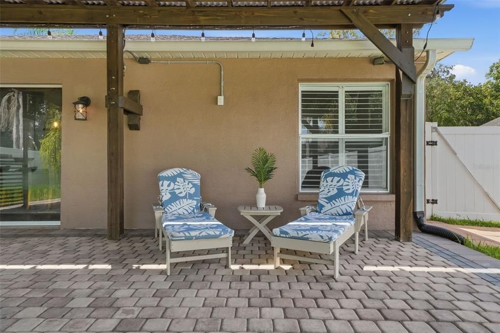 For Sale: $350,000 (3 beds, 2 baths, 1440 Square Feet)