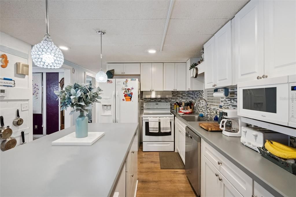 For Sale: $449,000 (4 beds, 2 baths, 1776 Square Feet)