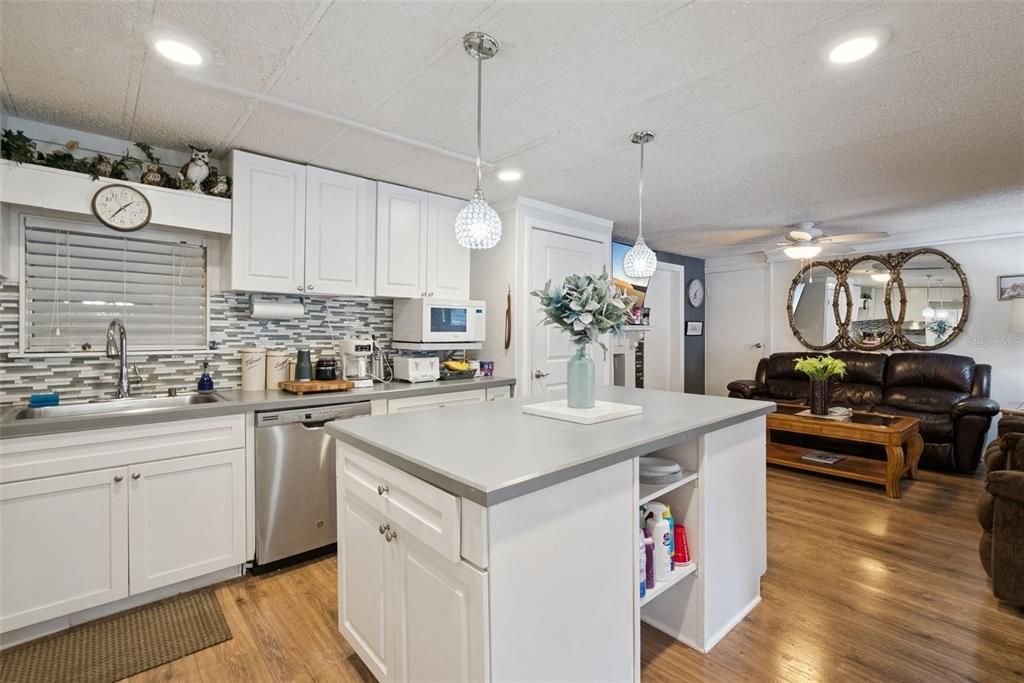 For Sale: $449,000 (4 beds, 2 baths, 1776 Square Feet)