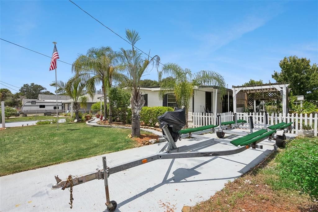 For Sale: $449,000 (4 beds, 2 baths, 1776 Square Feet)