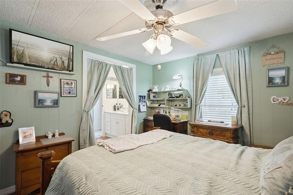 For Sale: $449,000 (4 beds, 2 baths, 1776 Square Feet)