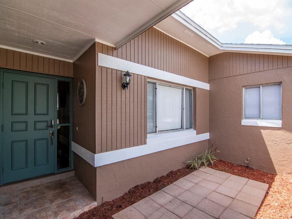 For Sale: $417,000 (4 beds, 2 baths, 1937 Square Feet)