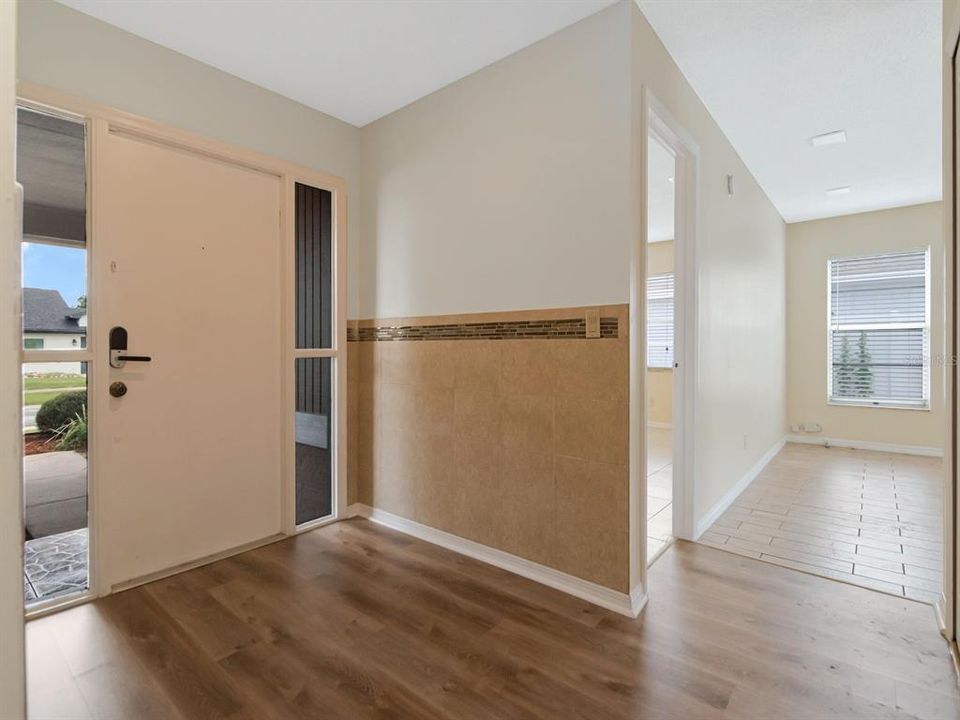 For Sale: $417,000 (4 beds, 2 baths, 1937 Square Feet)