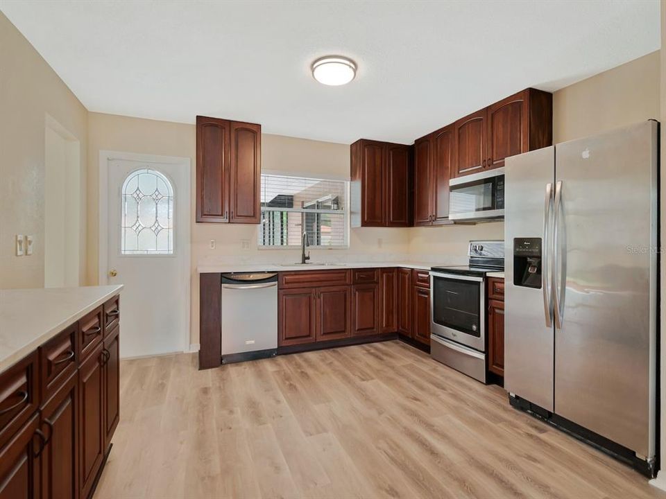 For Sale: $417,000 (4 beds, 2 baths, 1937 Square Feet)