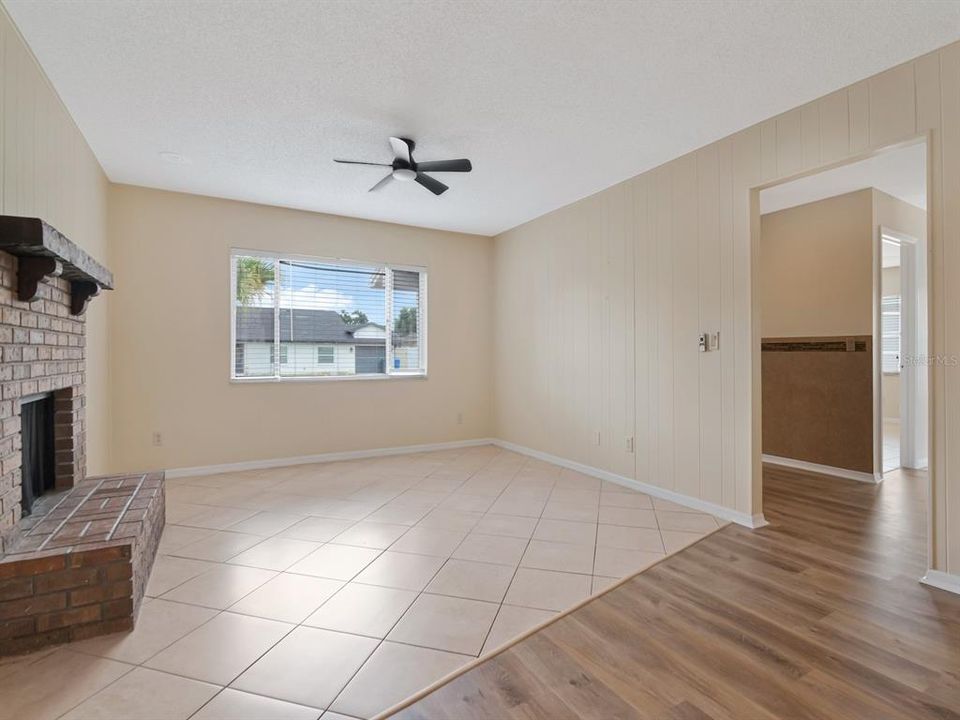 For Sale: $417,000 (4 beds, 2 baths, 1937 Square Feet)