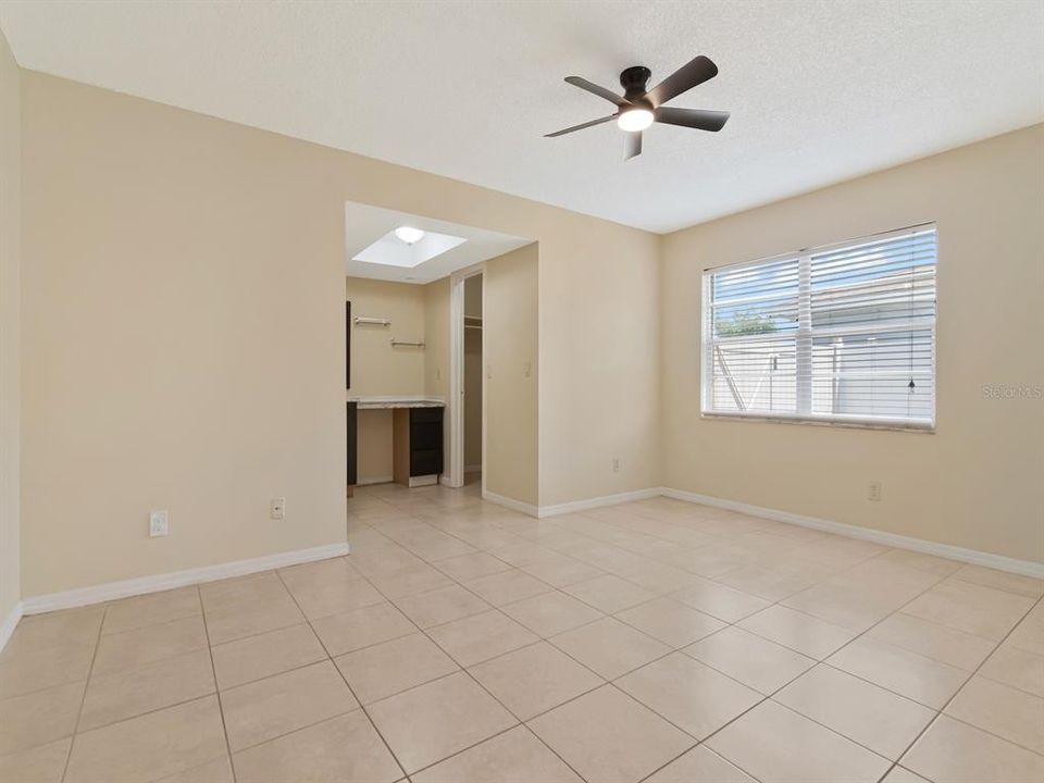 For Sale: $417,000 (4 beds, 2 baths, 1937 Square Feet)