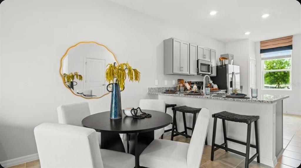 For Sale: $205,000 (2 beds, 2 baths, 1087 Square Feet)