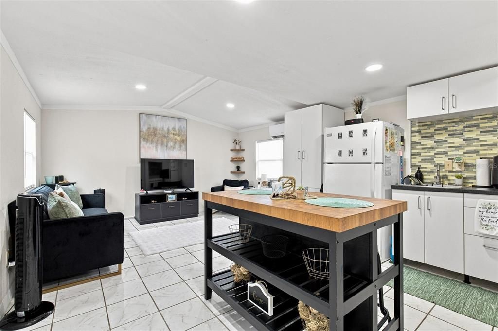 En Venta: $240,000 (2 camas, 2 baños, 1064 Pies cuadrados)