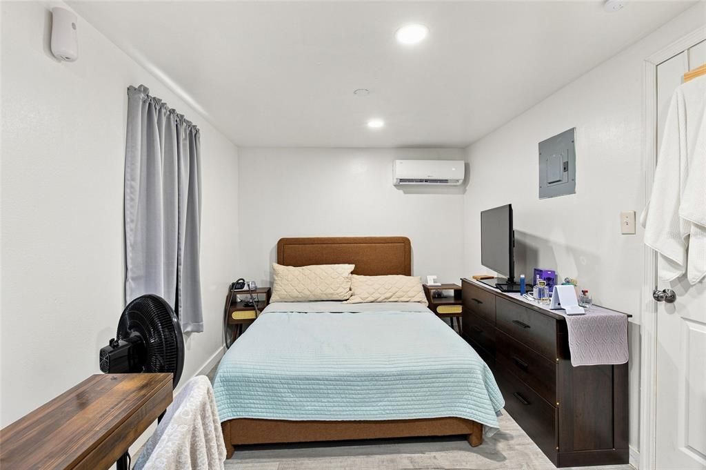 En Venta: $240,000 (2 camas, 2 baños, 1064 Pies cuadrados)